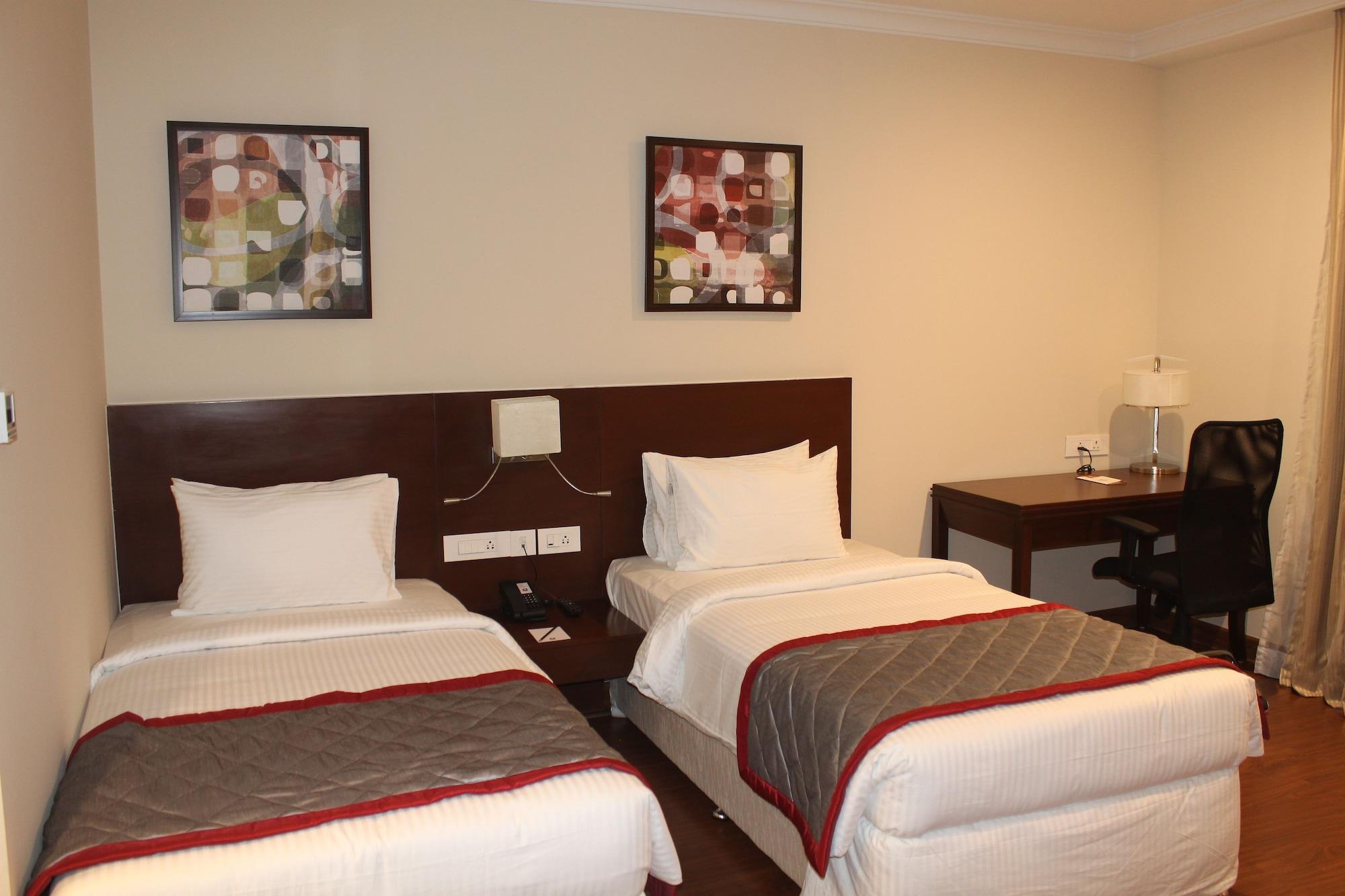The Altruist Business Hotel Hitech Haïdarabad Extérieur photo