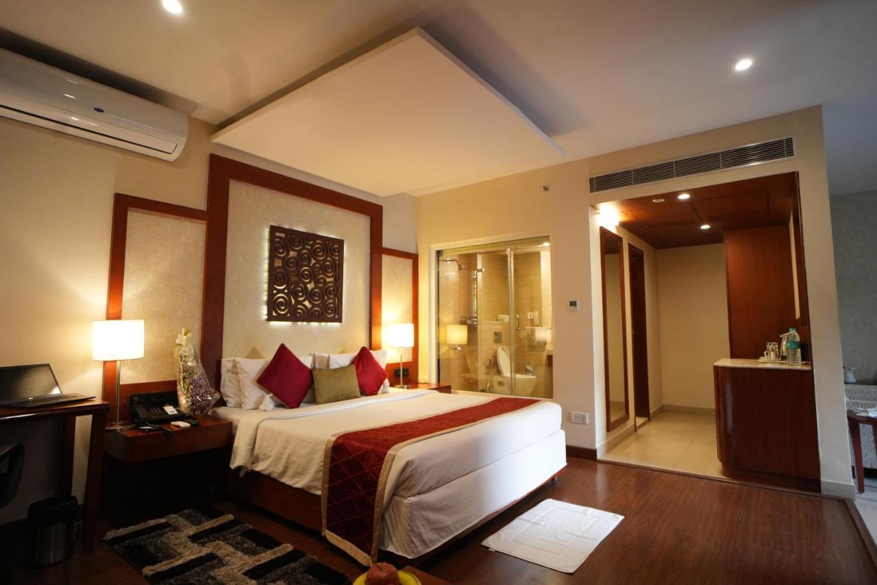 The Altruist Business Hotel Hitech Haïdarabad Extérieur photo