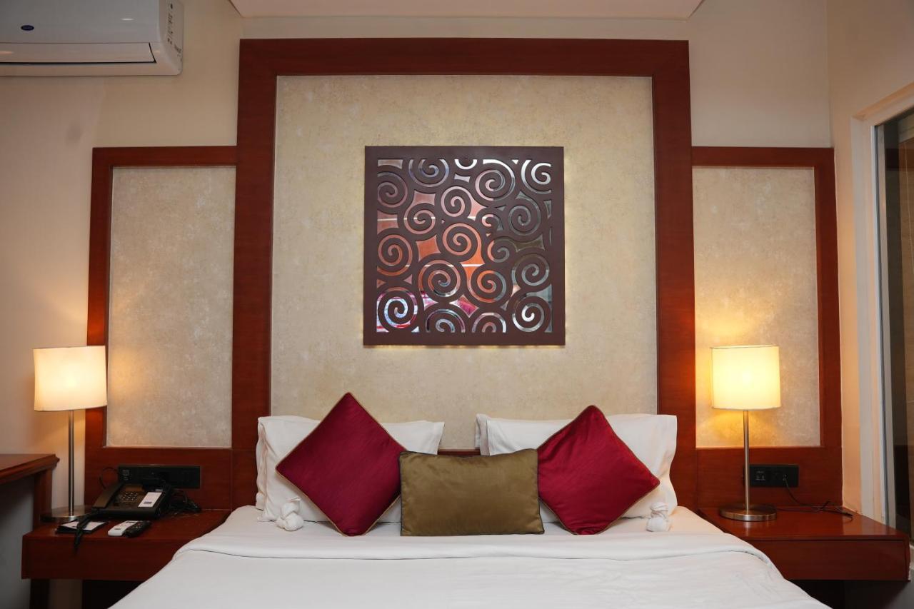 The Altruist Business Hotel Hitech Haïdarabad Extérieur photo