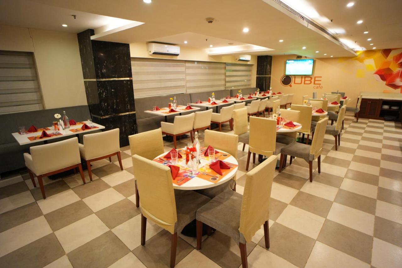 The Altruist Business Hotel Hitech Haïdarabad Extérieur photo
