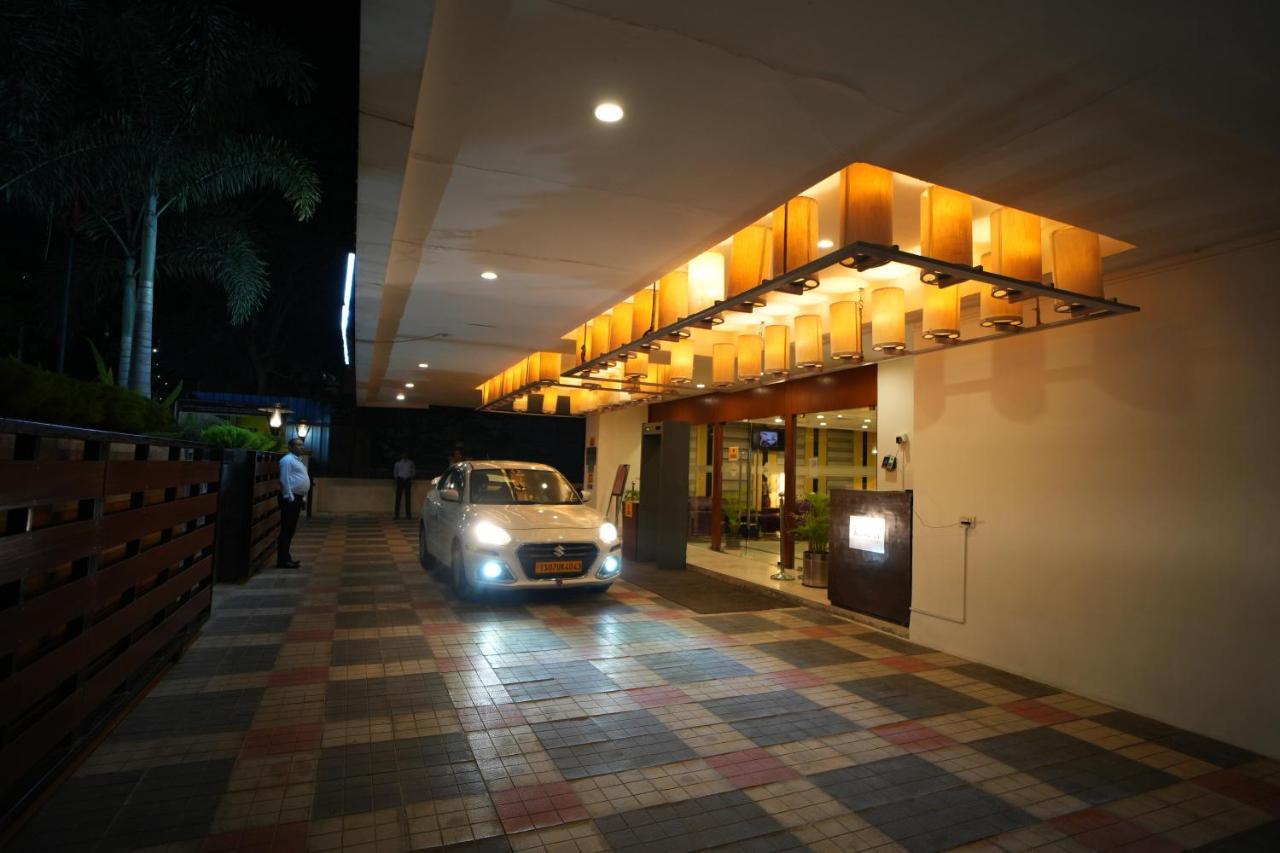 The Altruist Business Hotel Hitech Haïdarabad Extérieur photo