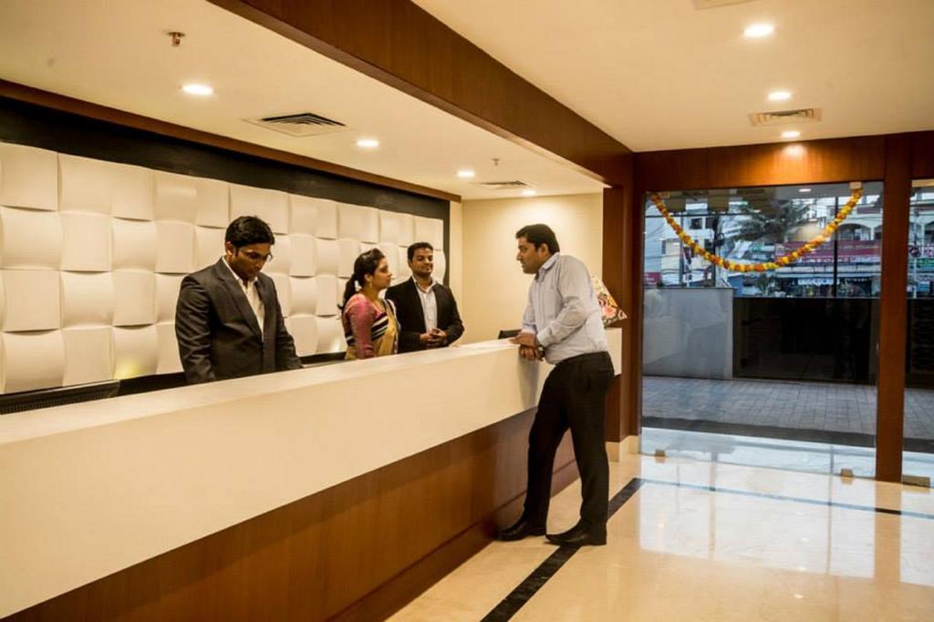 The Altruist Business Hotel Hitech Haïdarabad Extérieur photo